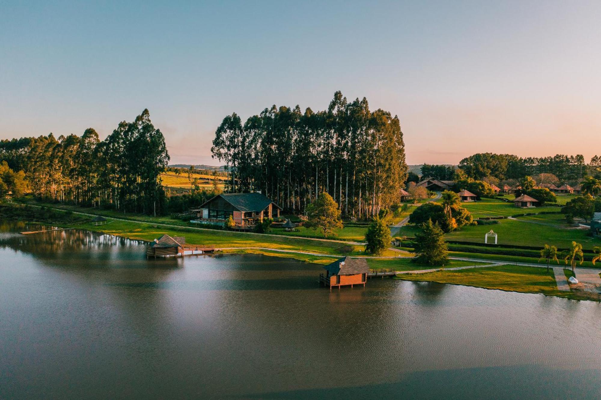 Vira Charme Resort Fernandes Pinheiro Экстерьер фото
