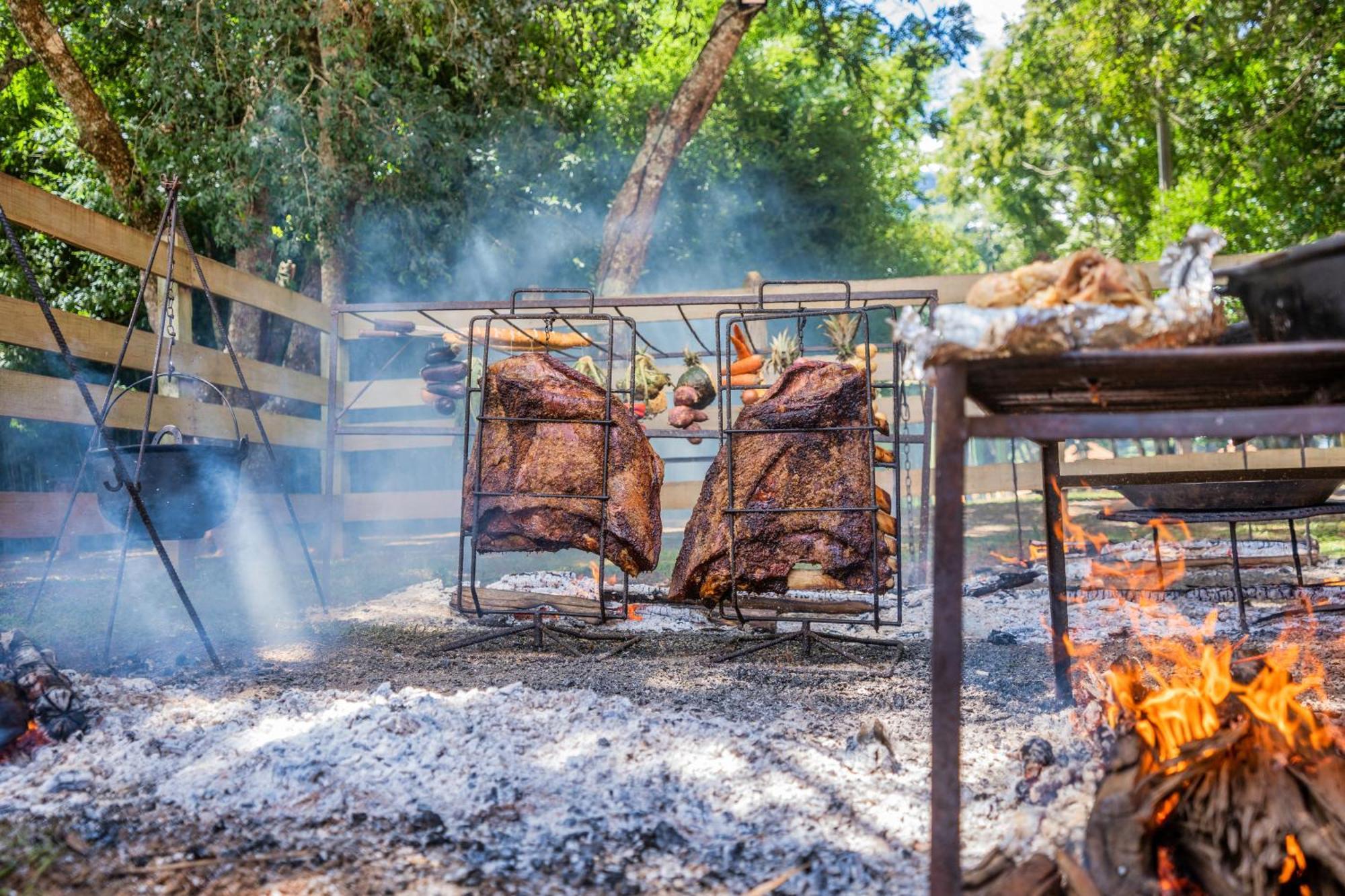 Vira Charme Resort Fernandes Pinheiro Экстерьер фото