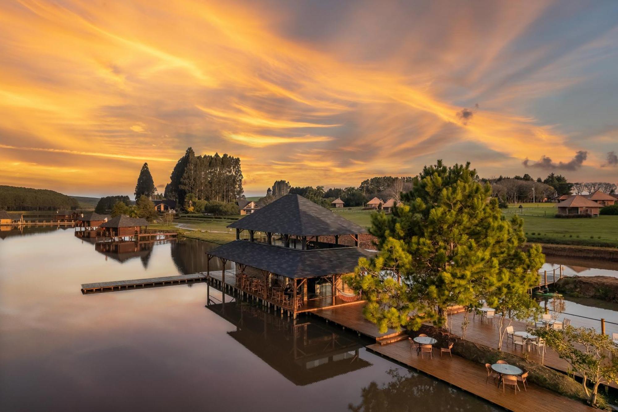 Vira Charme Resort Fernandes Pinheiro Экстерьер фото